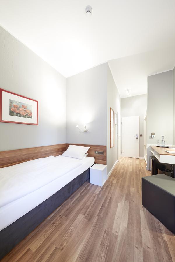 Hotel Bremer Tor Stuhr Exterior photo